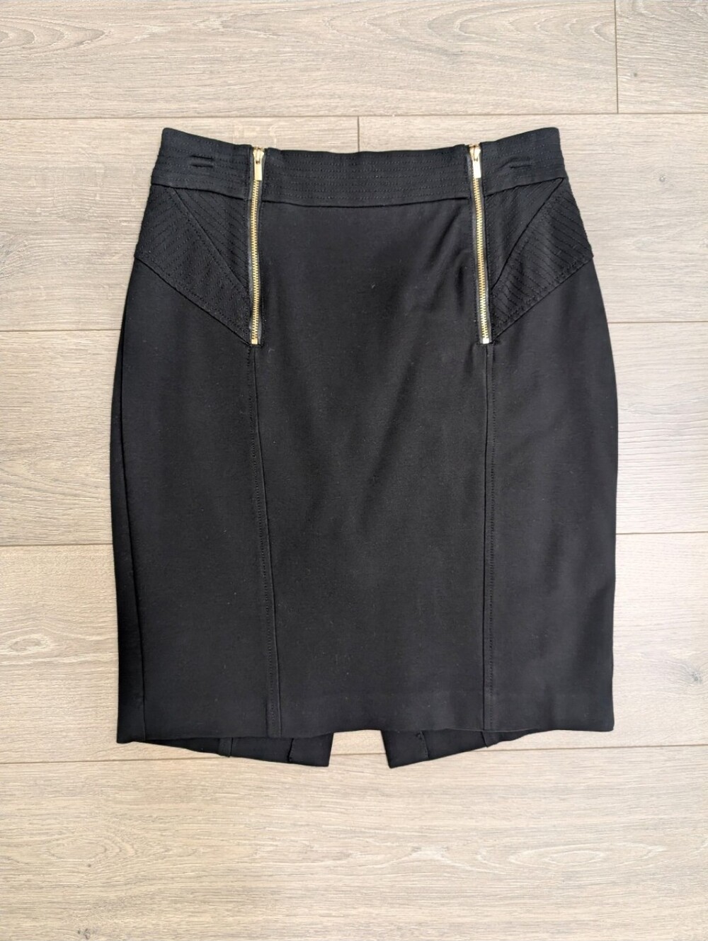 Cache Vintage Black Pencil Skirt Gold Zipper Moto Stitch Detail Leopard Lined•6